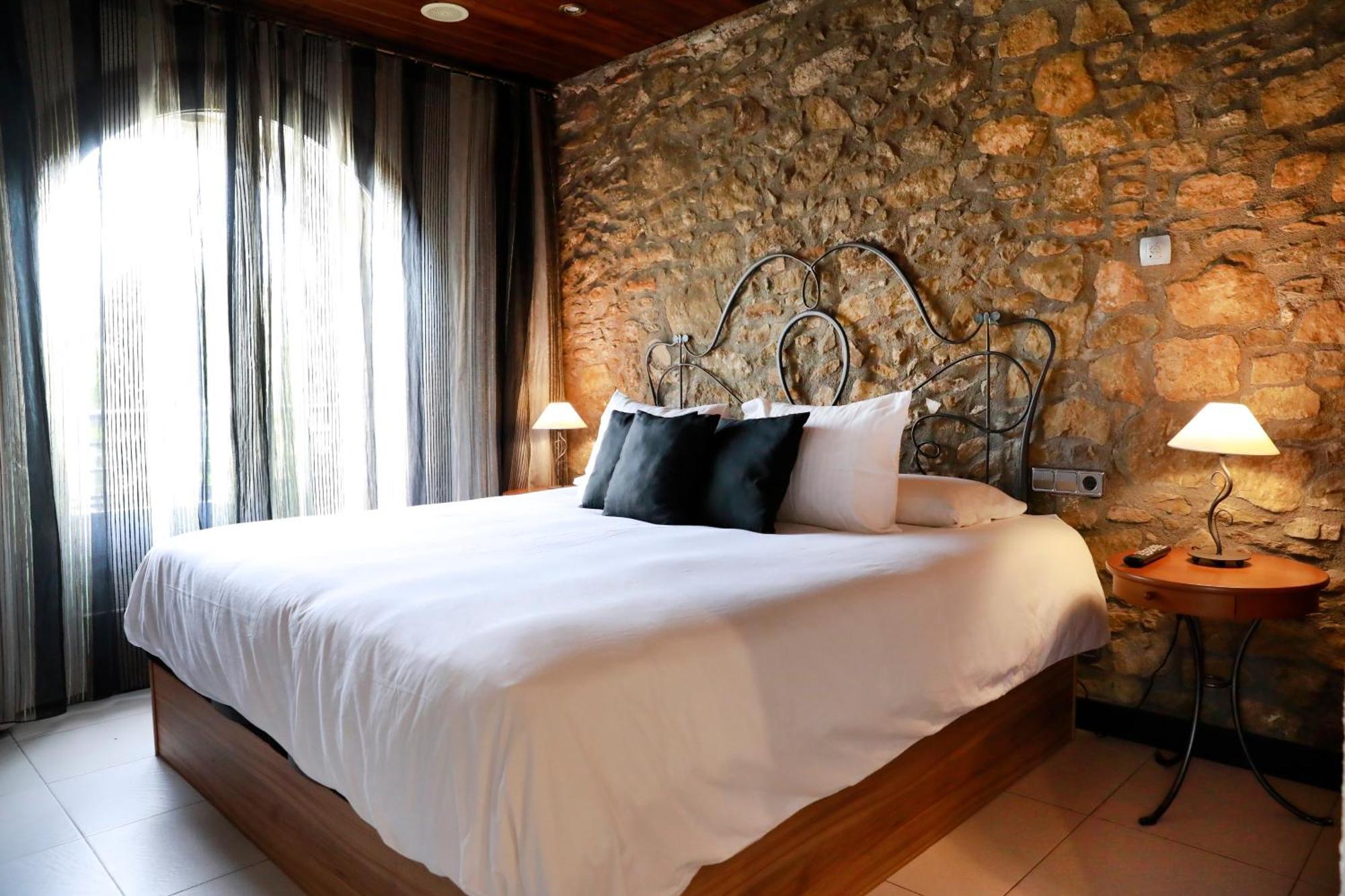 La Violeta Hotel Spa & Chill Out Castelltercol Exterior photo